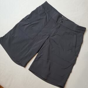 Athleta Women's Size 4 Trekkie Bermuda Short 2.0 Black 596504